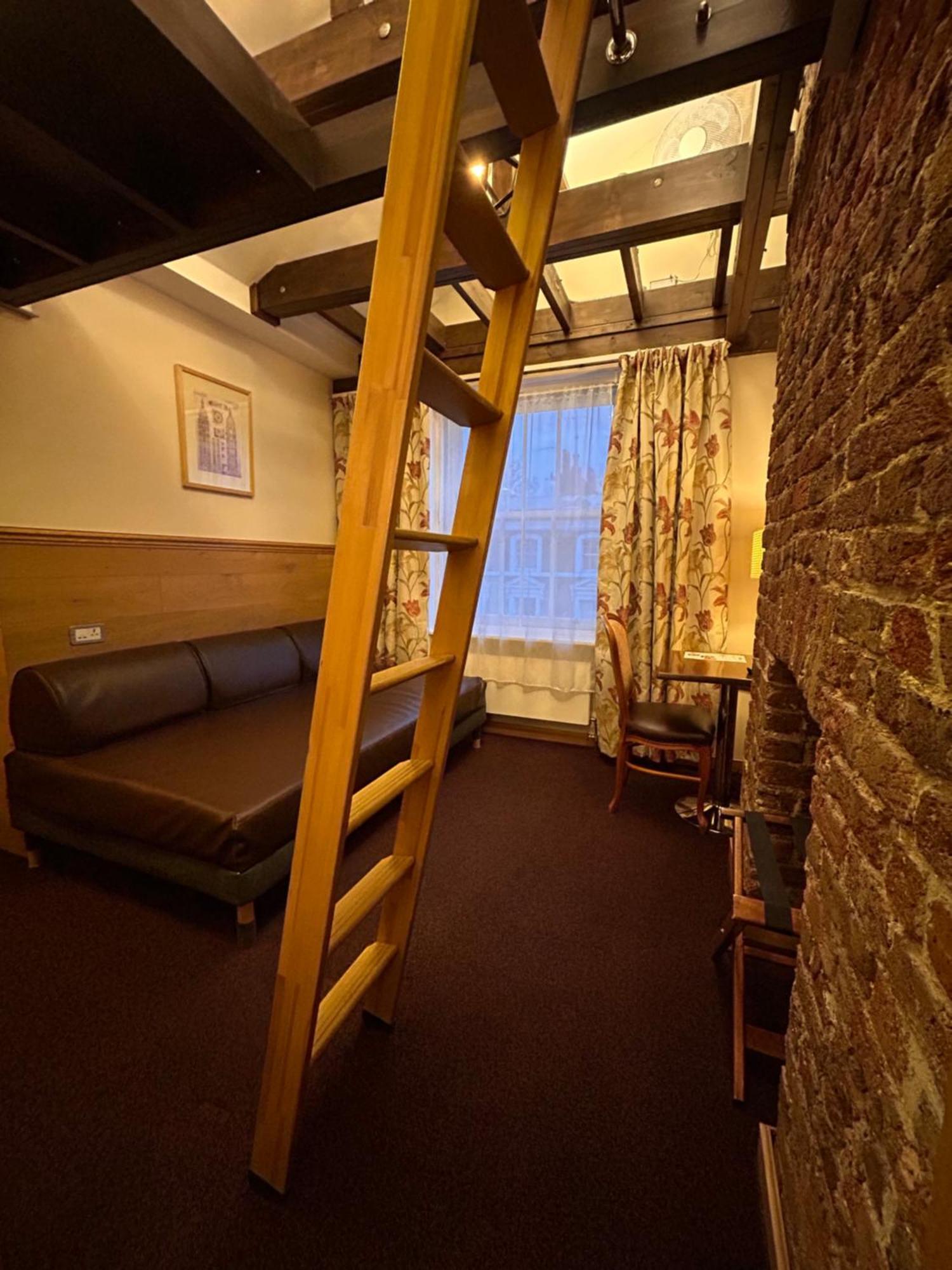 24 Hotel